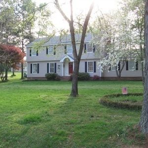 Meet your Posher, Jennifer